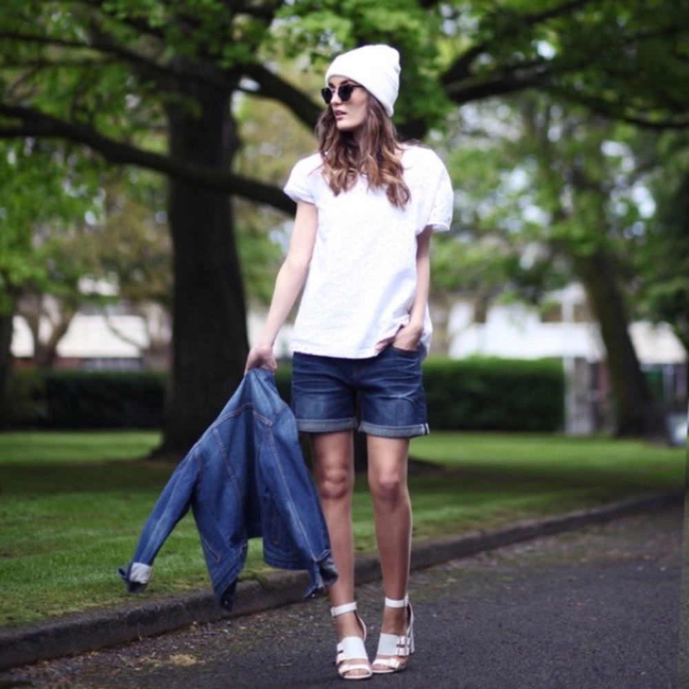 GAP 1969 Light Wash Sexy Boyfriend Denim Shorts